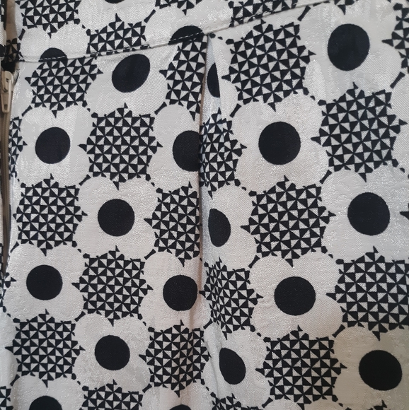 Anthro I. Madeline daisy shorts sz medium *I - Picture 3 of 5